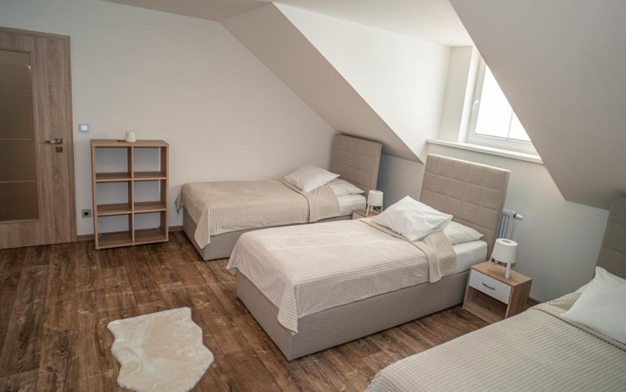 Apartmanovy Dum Sklipek Trutnov Luaran gambar