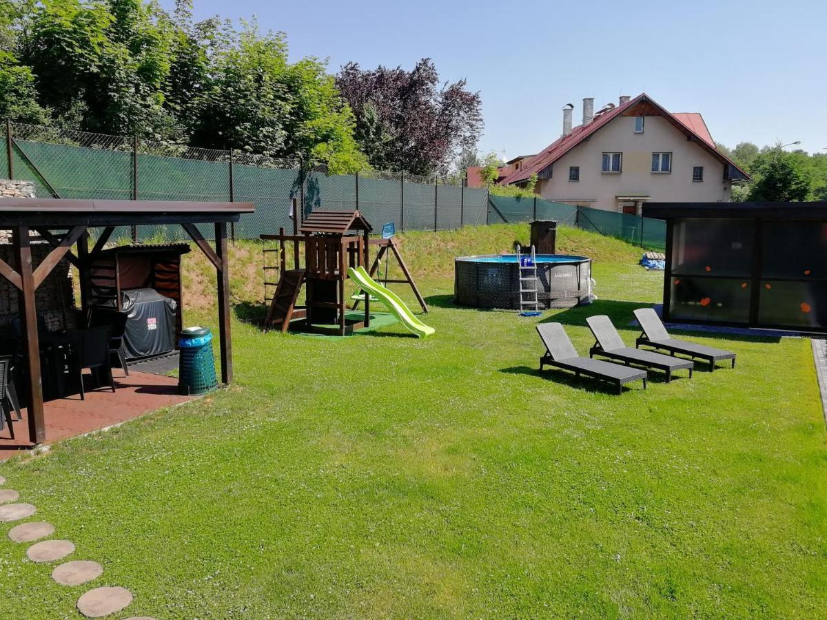 Apartmanovy Dum Sklipek Trutnov Luaran gambar