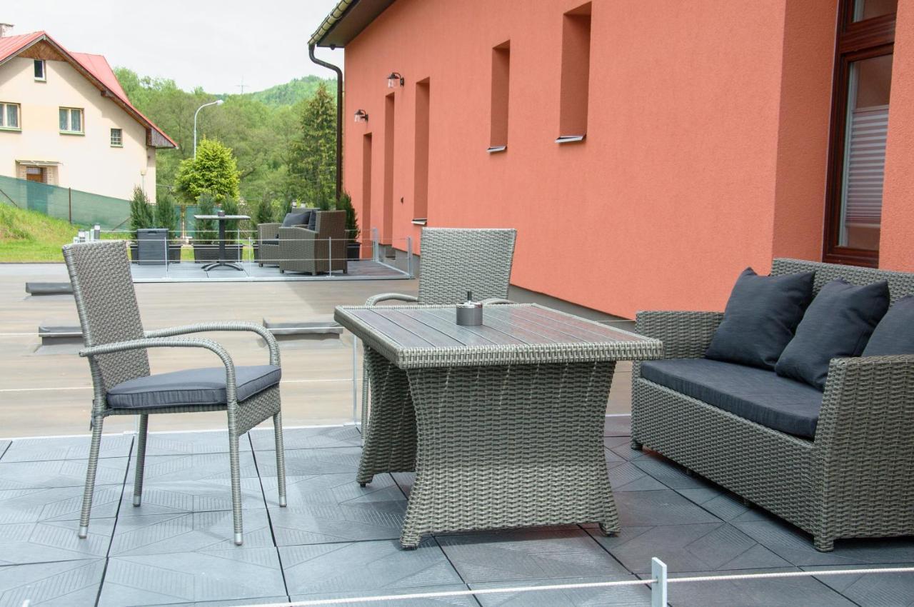 Apartmanovy Dum Sklipek Trutnov Luaran gambar