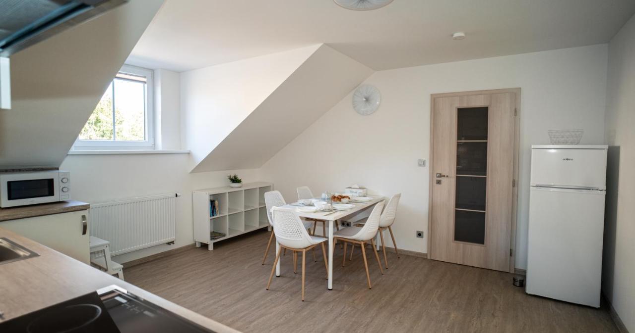 Apartmanovy Dum Sklipek Trutnov Luaran gambar