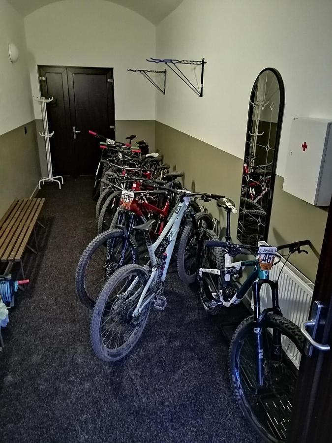 Apartmanovy Dum Sklipek Trutnov Luaran gambar