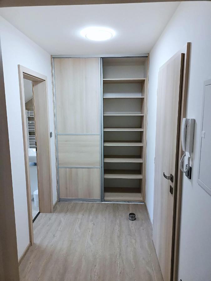 Apartmanovy Dum Sklipek Trutnov Luaran gambar