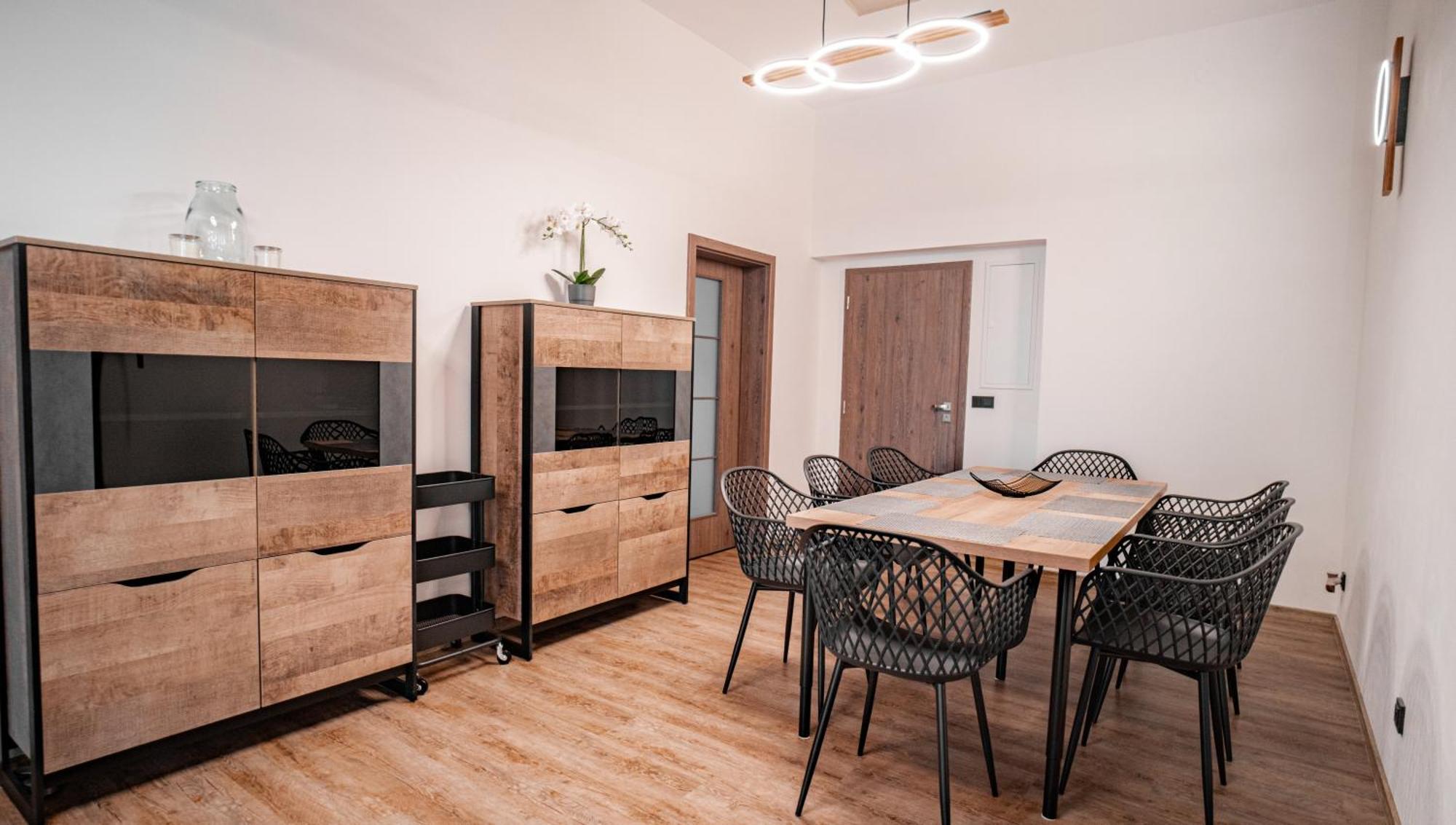 Apartmanovy Dum Sklipek Trutnov Luaran gambar